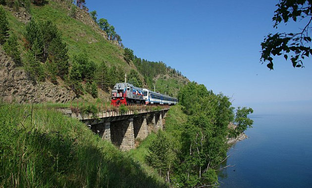 Vonat Bajkál-tó