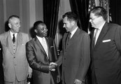 Martin Luther King – az akkori alelnök – Richard Nixon társaságában 1957-ben