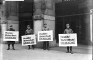 Az SA tagjai zsidó üzletek elleni bojkottra szólítanak fel 1933 áprilisában