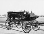 Egy, a képen lévőhöz hasonló 19. századi halottaskocsi